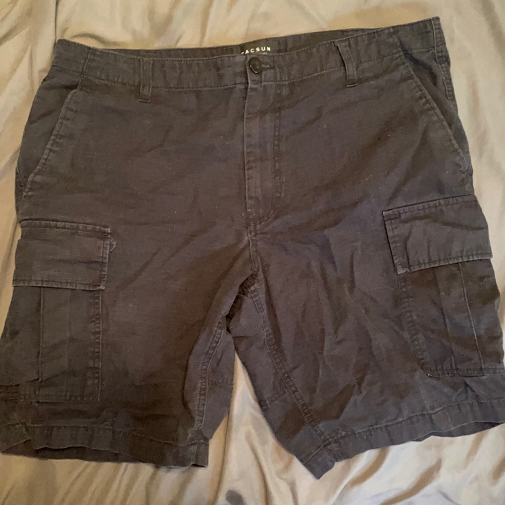 Men’s black PacSun cargo shorts size 34
